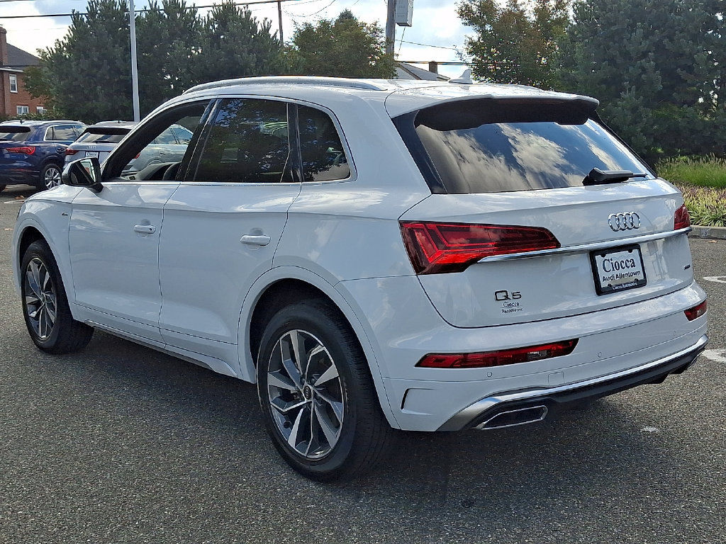 Used 2023 Audi Q5 2.0T Premium w/ Convenience Package AWD/4WD image 7