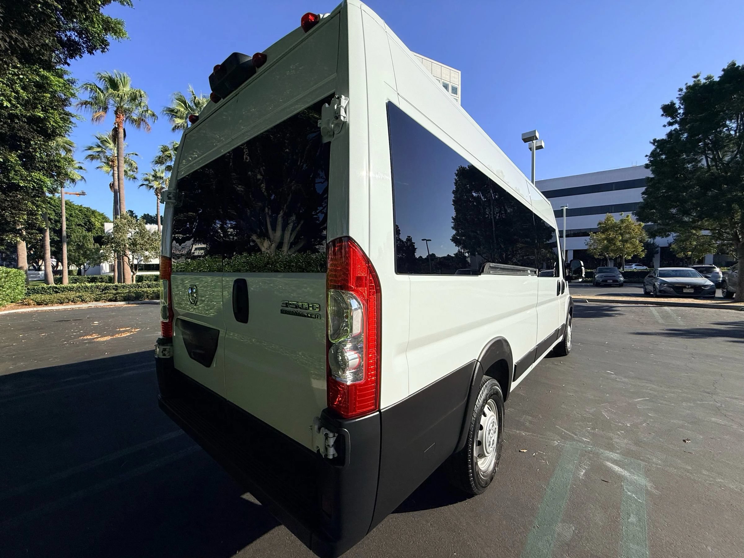 Used 2023 RAM ProMaster 3500 159 High Roof Extended w/ Safety Group FWD image 5