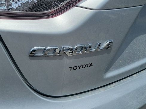 Used 2023 Toyota Corolla LE FWD image 5