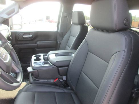 New 2026 GMC Sierra 2500 Pro AWD/4WD image 16