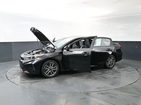 Used 2024 Kia Forte GT-Line w/ GT-Line Premium Package FWD image 18