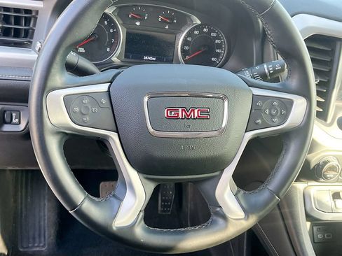 Used 2023 GMC Acadia SLT FWD image 11