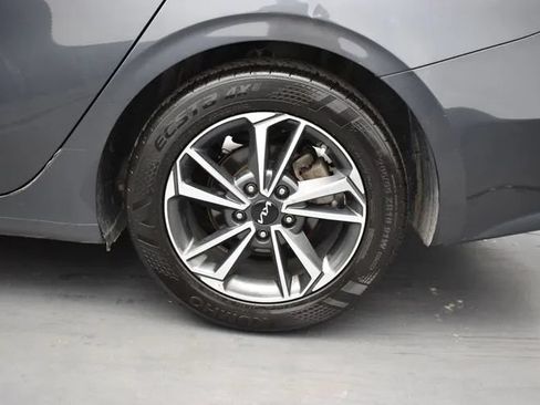 Used 2023 Kia Forte LXS FWD image 33
