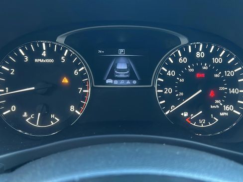 Used 2017 Nissan Pathfinder SV FWD image 20