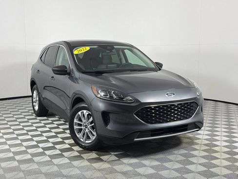 Used 2022 Ford Escape SE FWD image 2