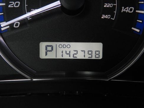 Used 2012 Subaru Forester 2.5X Premium AWD/4WD image 18
