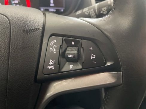 Used 2022 Chevrolet Trax LT w/ Sport Edition image 14