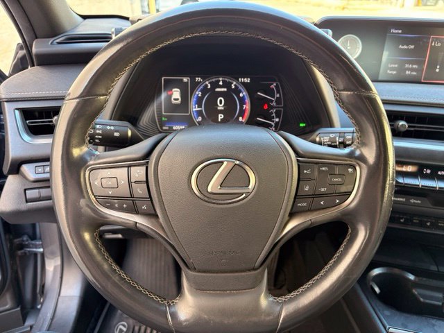 Used 2019 Lexus UX 200 w/ Premium Package FWD image 9