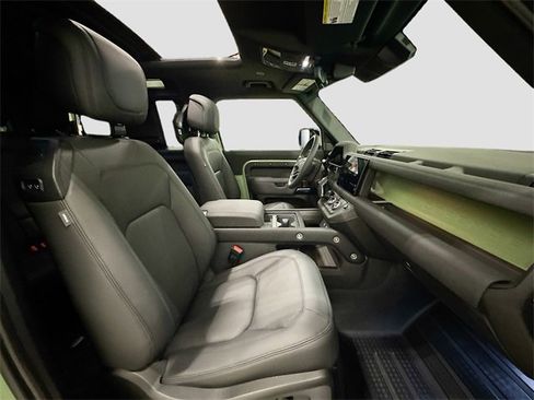 Used 2023 Land Rover Defender 110 75th Limited Edition image 30