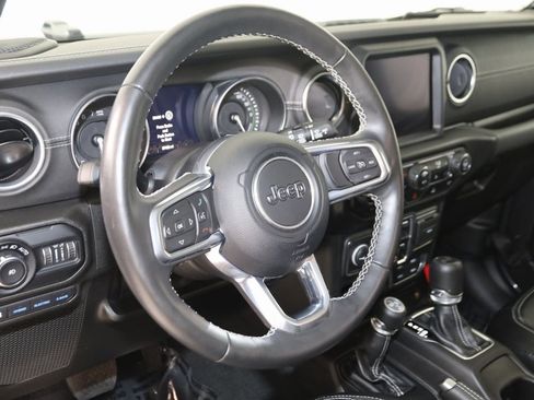 Used 2022 Jeep Wrangler Unlimited Sahara w/ Cold Weather Group image 7