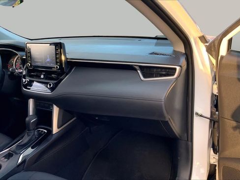 Used 2022 Toyota Corolla Cross LE FWD image 18