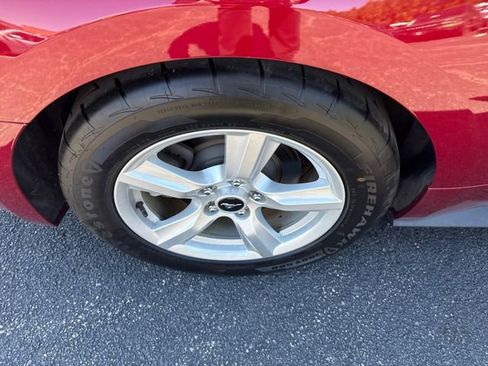Used 2015 Ford Mustang Coupe RWD image 12