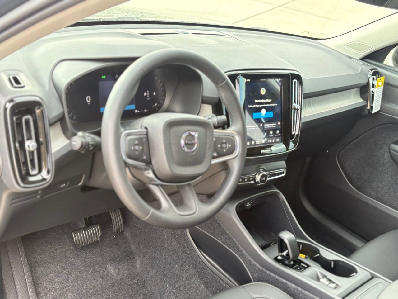 New 2026 Volvo XC40 B5 Core w/ Climate Package AWD/4WD image 13