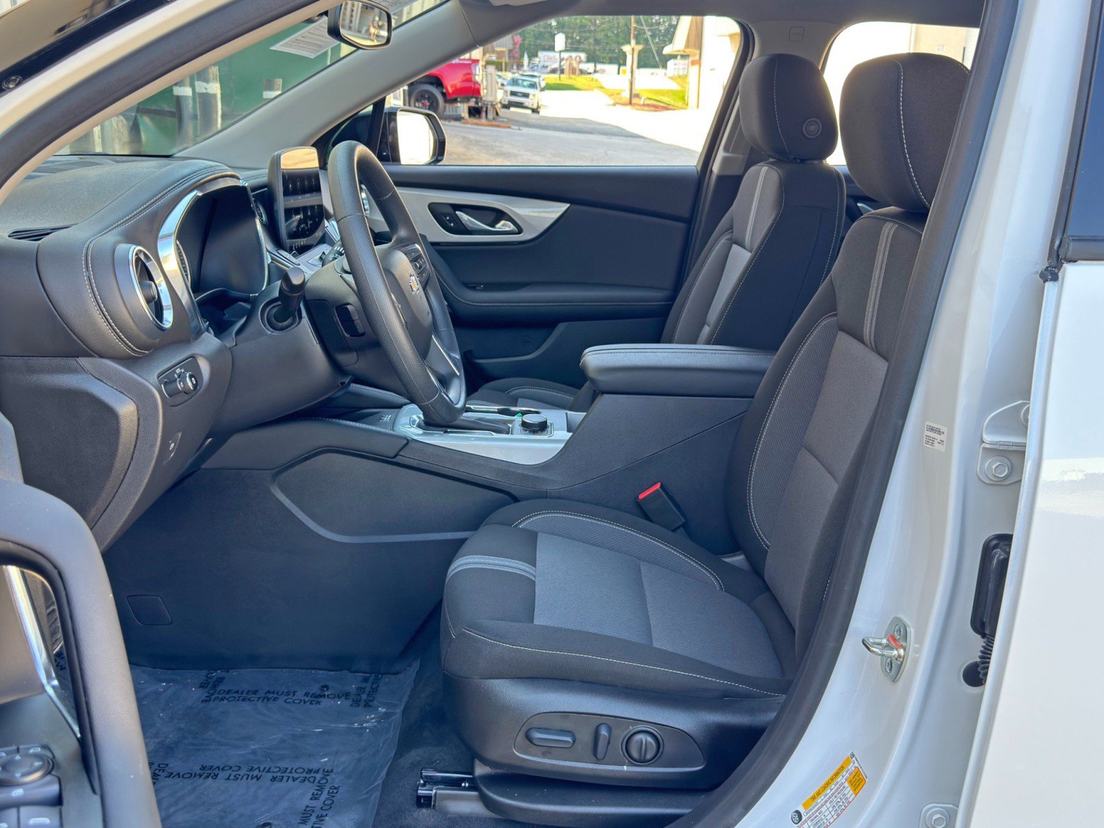 Used 2026 Chevrolet Blazer LT w/ Convenience Package FWD image 15