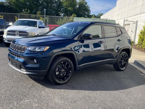 New 2026 Jeep Compass Latitude AWD/4WD image 3