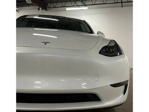 Used 2023 Tesla Model Y Performance AWD/4WD image 5