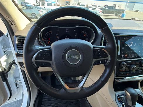 Used 2020 Jeep Grand Cherokee Overland w/ Trailer Tow Group IV RWD image 15