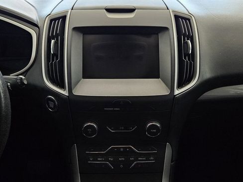 Used 2019 Ford Edge SEL w/ Equipment Group 201A FWD image 13