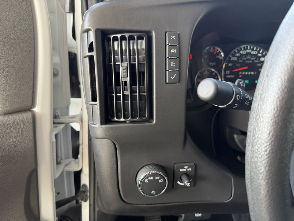 Used 2024 Chevrolet Express 3500 LT w/ LT Preferred Equipment Group RWD image 11