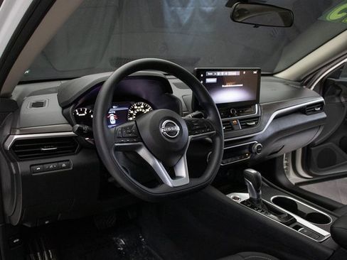 Used 2025 Nissan Altima 2.5 SV w/ SV Special Edition Package image 23