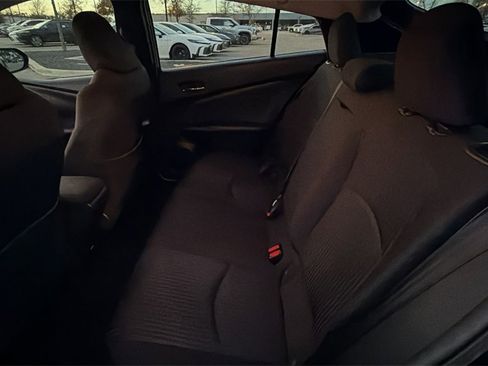 Used 2018 Toyota Prius Two image 22