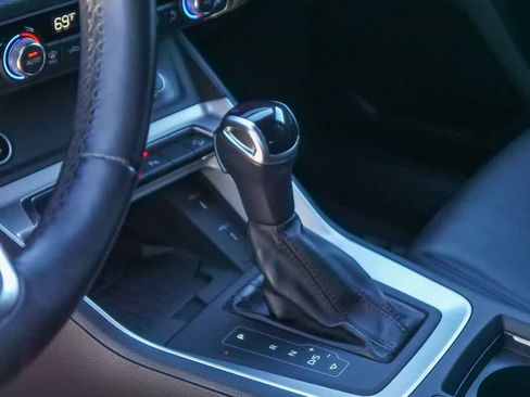 Used 2023 Audi Q3 2.0T Premium Plus w/ Premium Plus Package image 18