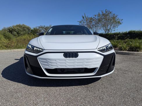 New 2026 Audi S e-tron GT Prestige image 2