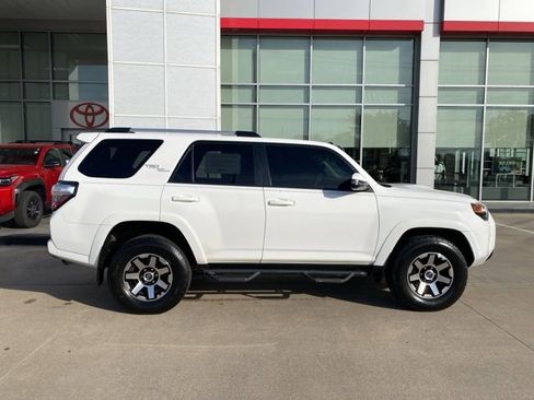 Certified 2018 Toyota 4Runner TRD Off-Road Premium image 2