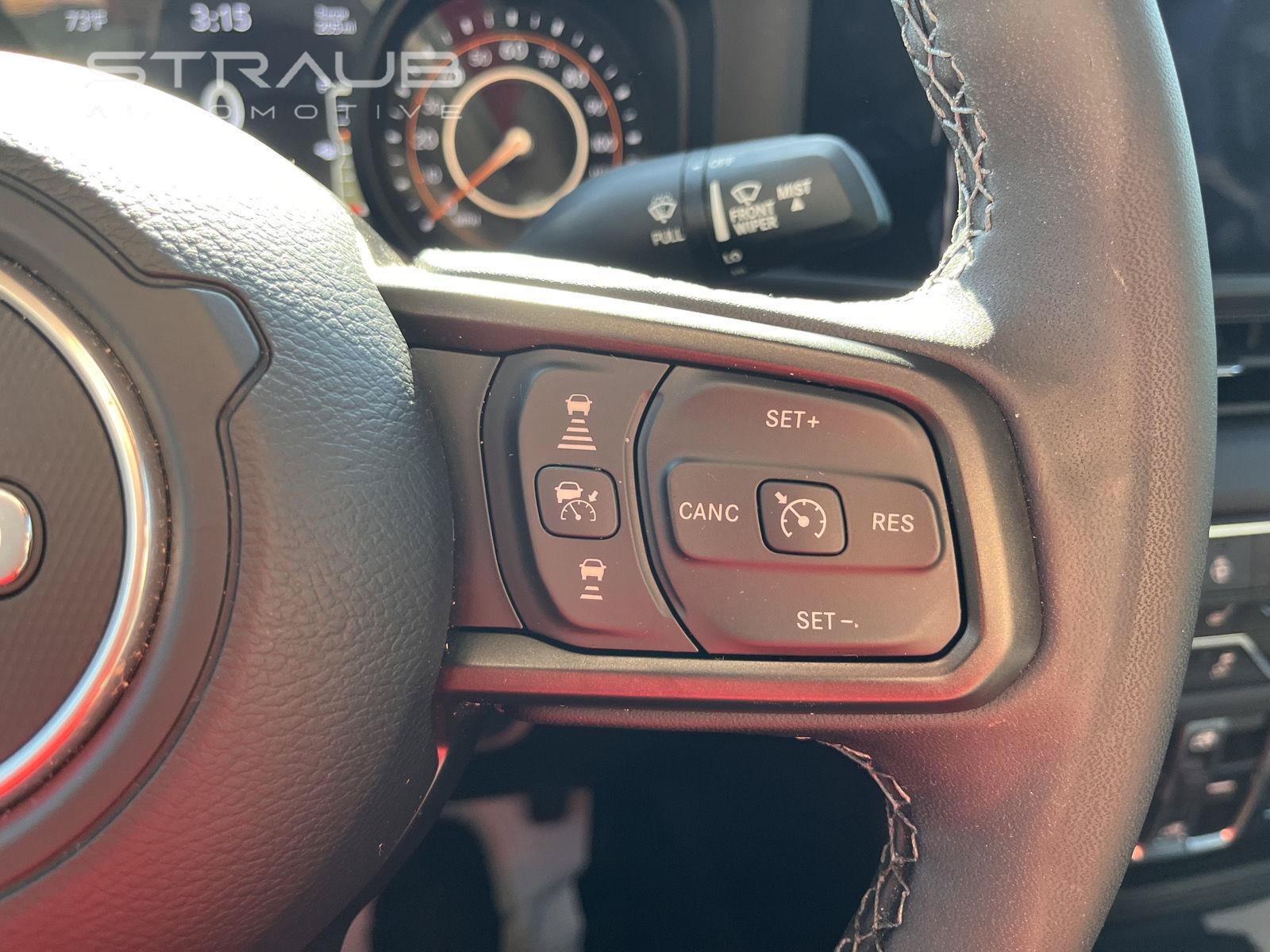 Used 2025 Jeep Gladiator Sport AWD/4WD image 22