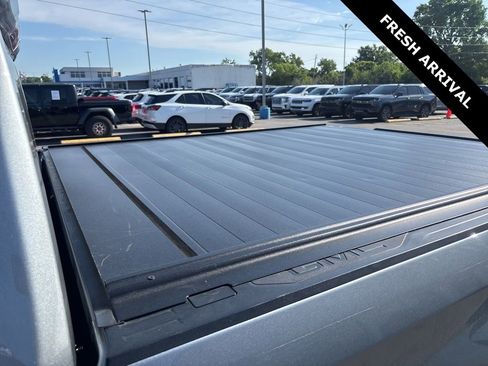 Used 2023 GMC Sierra 1500 SLT AWD/4WD image 14