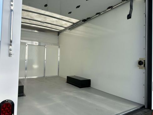 New 2025 Chevrolet Express 3500 w/ Power Convenience Package image 20