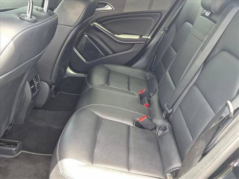 Used 2017 Mercedes-Benz GLA 250 image 17