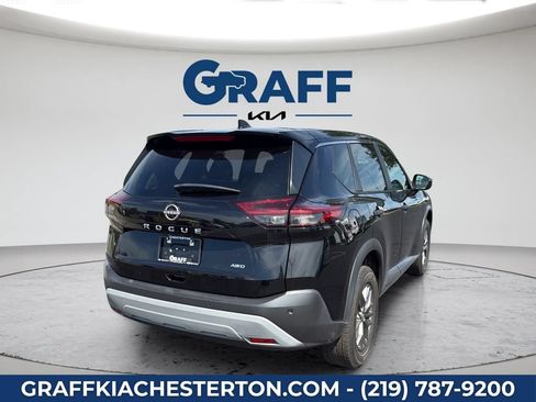 Used 2023 Nissan Rogue S AWD/4WD image 7