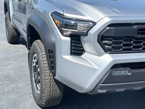 New 2026 Toyota Tacoma TRD Off-Road AWD/4WD image 10