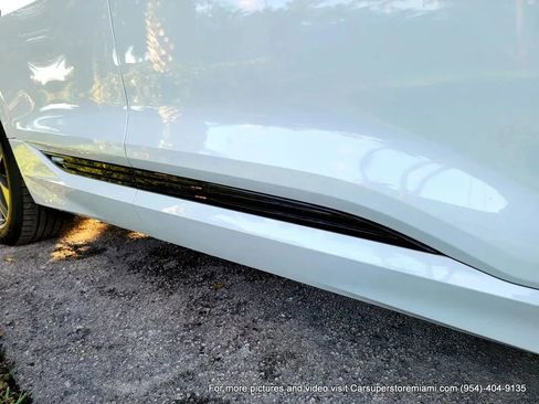 Used 2021 Audi e-tron Premium Plus w/ Premium Plus Package image 93