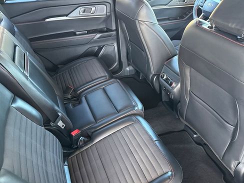 Used 2025 Ford Explorer ST-Line image 24