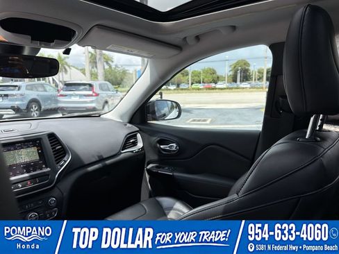 Used 2023 Jeep Cherokee Altitude Lux w/ Lux Elite Package AWD/4WD image 13