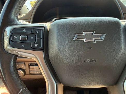 Used 2021 Chevrolet Suburban Z71 w/ Z71 Off-Road Package image 12