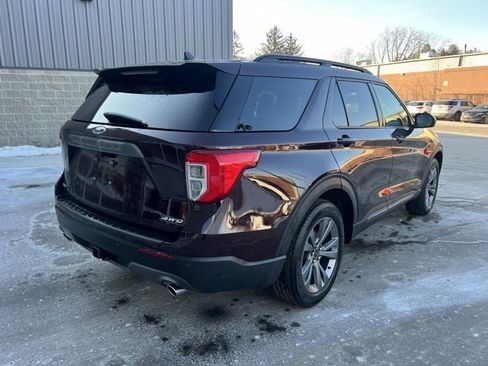 Used 2023 Ford Explorer XLT w/ Equipment Group 202A image 5