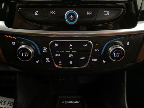 Used 2019 Chevrolet Traverse High Country AWD/4WD image 27