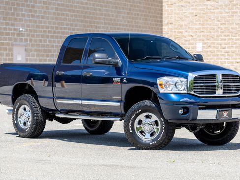 Used 2007 Dodge Ram 2500 Truck Laramie AWD/4WD image 4