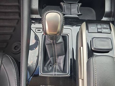 Used 2018 Lexus GS 350 w/ Preferred Accessory Package RWD image 11