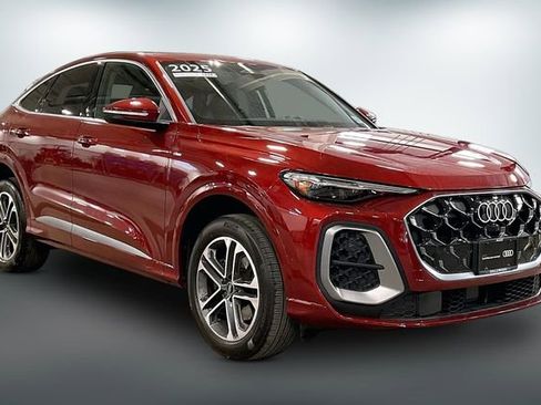 Certified 2025 Audi Q5 Premium Plus w/ Premium Plus AWD/4WD image 1