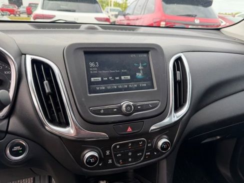 Used 2018 Chevrolet Equinox LT FWD image 17