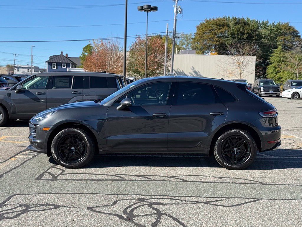 Used 2021 Porsche Macan AWD/4WD image 2