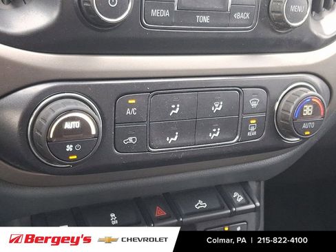 Certified 2015 Chevrolet Colorado Z71 image 17
