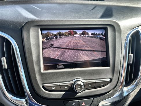 Used 2022 Chevrolet Equinox LS w/ LS Convenience Package image 14