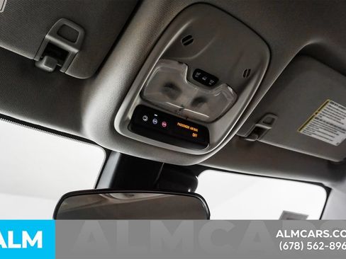 Used 2025 Chevrolet TrailBlazer LT FWD image 53