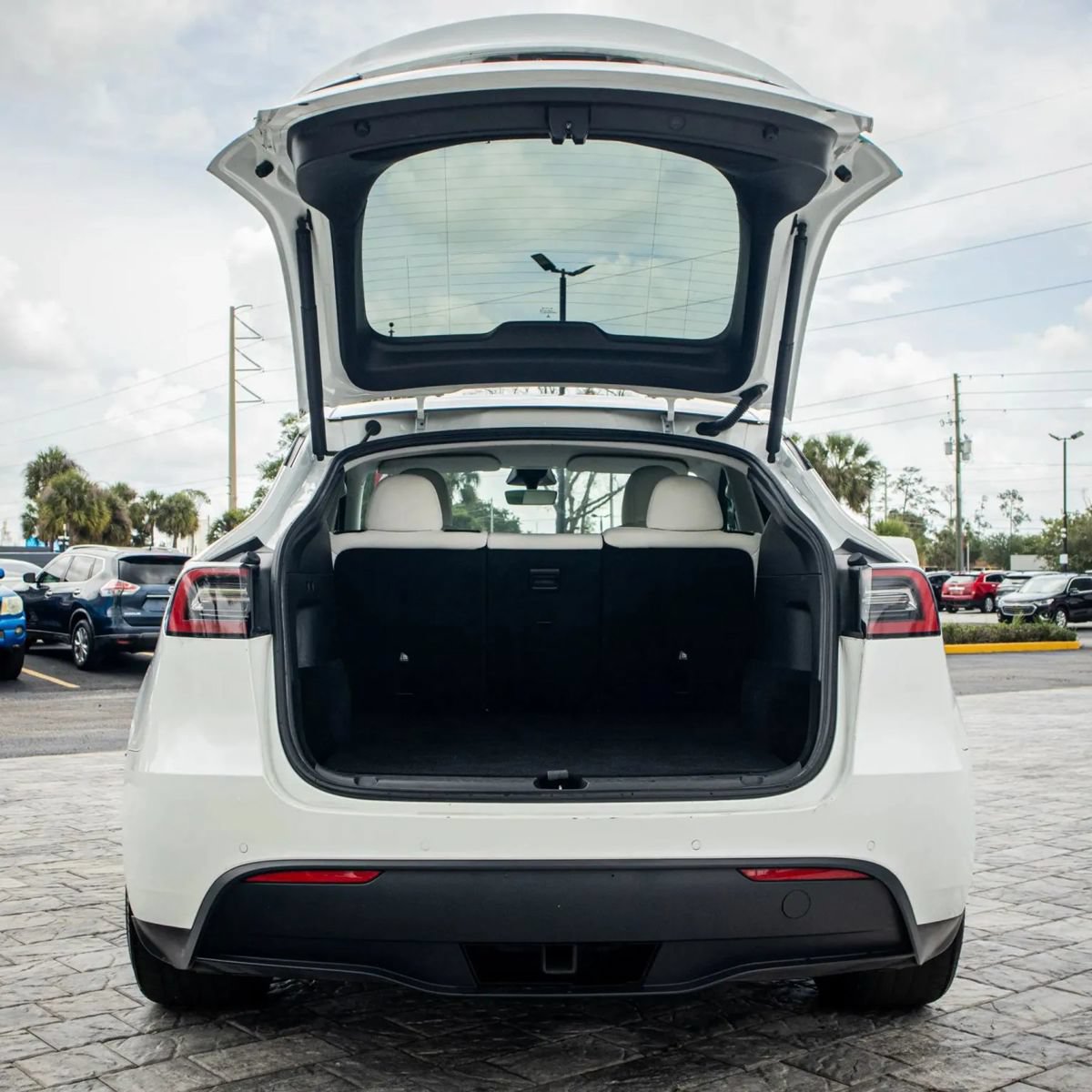 Used 2022 Tesla Model Y Performance AWD/4WD image 14