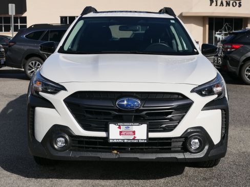 Certified 2025 Subaru Outback Premium image 8